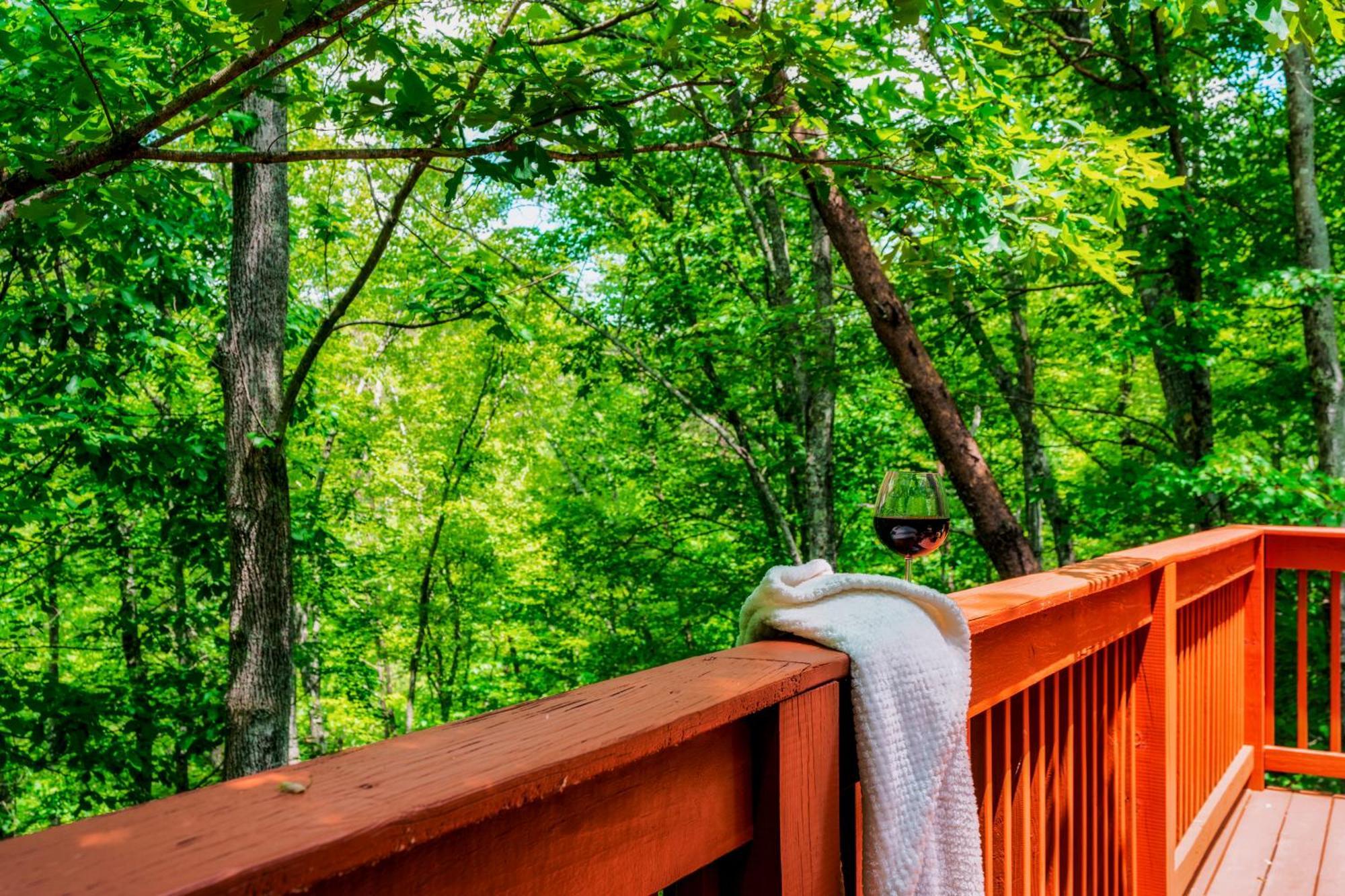 Cabin In A Gated Resort With Seasonal Resort Pool Pigeon Forge Luaran gambar