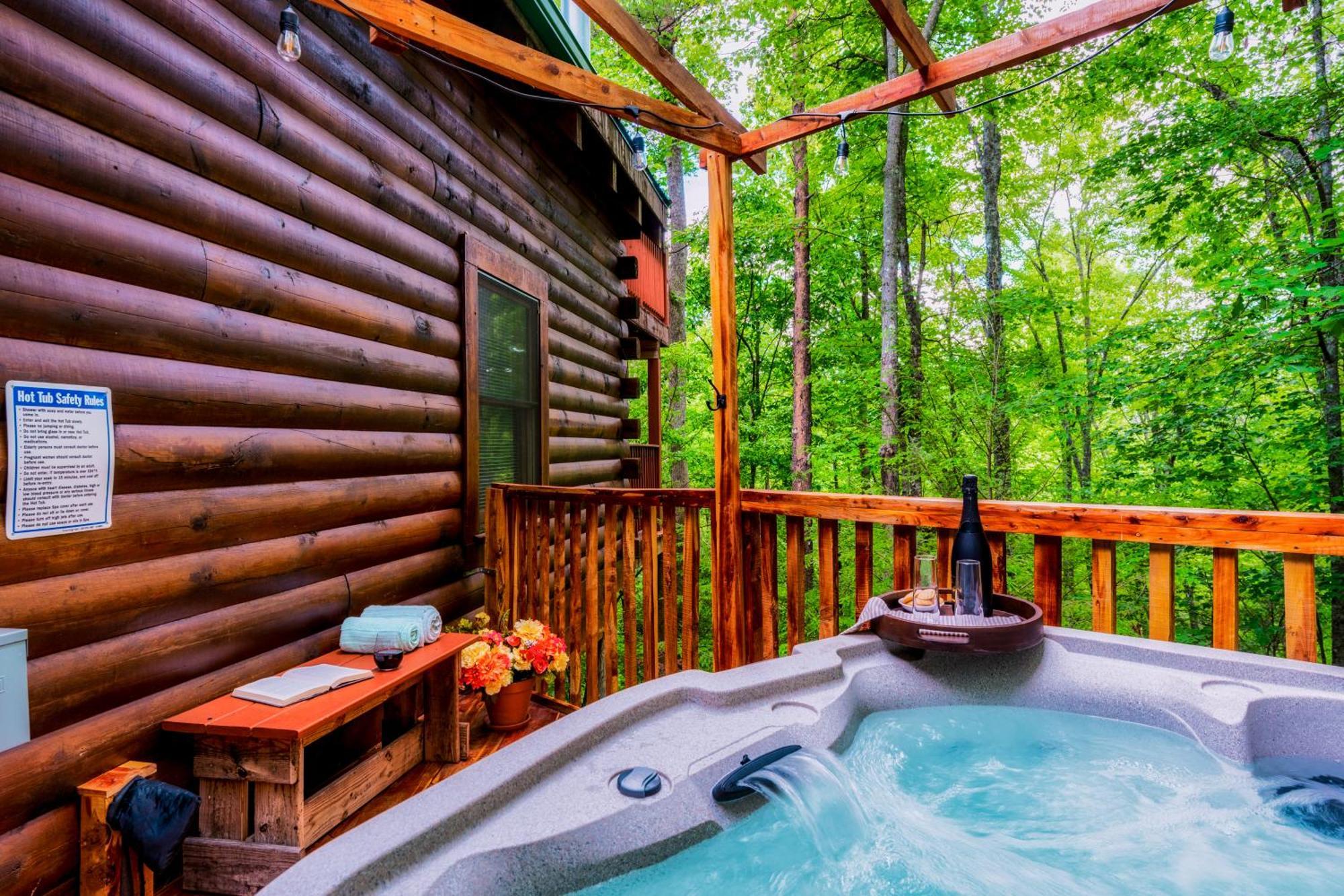 Cabin In A Gated Resort With Seasonal Resort Pool Pigeon Forge Luaran gambar